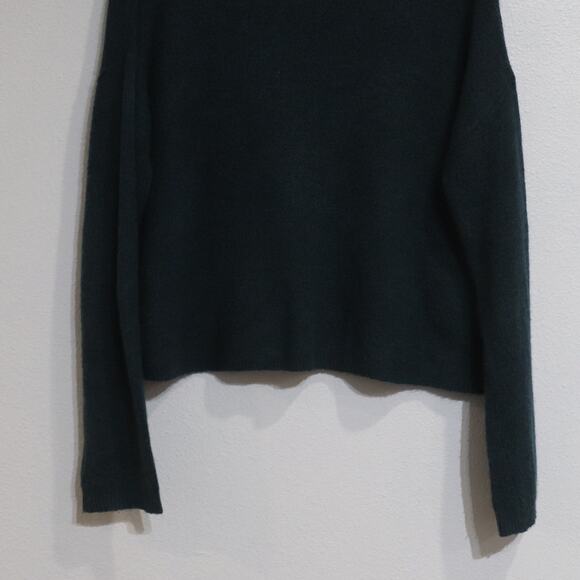 Urban Outfitters Silence + Noise Green Funnel Neck Oversized Sweater Sz M - Picture 4 of 11
